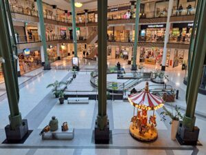 Les carrelets d'intérieur MOSO® Bambou sont installés dans le centre commercial Gent Zuid.